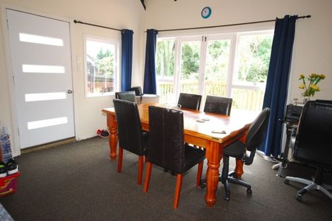 Photo of property in 2/19 Utting Street, Birkdale, Auckland, 0626