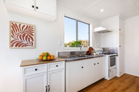 Photo of property in 32 Desert Gold Street, Ascot Park, Porirua, 5024
