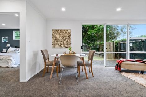 Photo of property in 27 The Track, Takanini, 2112