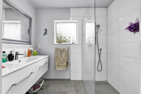 Photo of property in 11 Manuka Place, Hawera, 4610