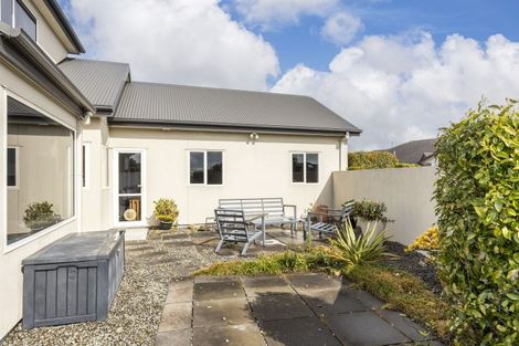 Photo of property in 10 Sampson Avenue, Waiwhakaiho, New Plymouth, 4312