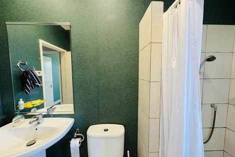 Photo of property in 6 Holly Court, Palmerston North, 4410