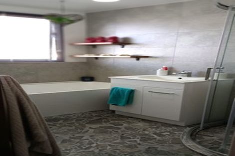 Photo of property in 7 Starforth Place, Henderson, Auckland, 0612