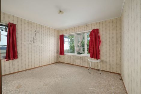 Photo of property in 23 Smythe Road, Henderson, Auckland, 0612