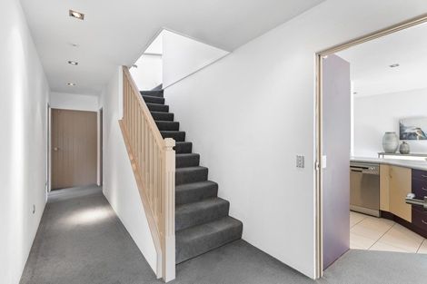 Photo of property in 2/1 Maple Court, Arthurs Point, Queenstown, 9371