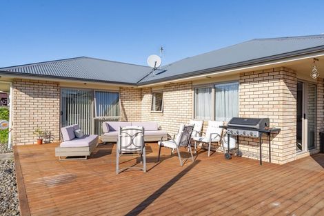 Photo of property in 24 Charles Street, Carterton, 5713