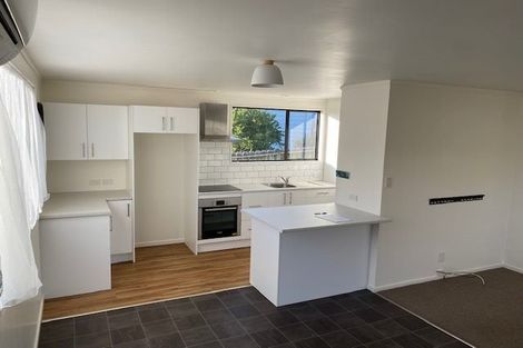 Photo of property in 98 Titirangi Road, New Lynn, Auckland, 0600