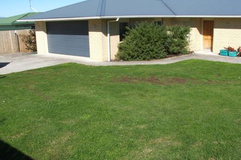 Photo of property in 17 Takanini Road, Takanini, 2112