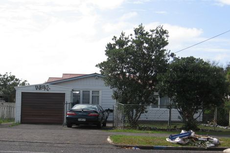 Photo of property in 25 Saint Leonards Road, Kelston, Auckland, 0602