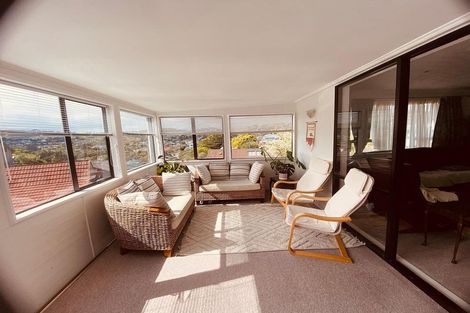 Photo of property in 11 Te Kiteroa Grove, Churton Park, Wellington, 6037