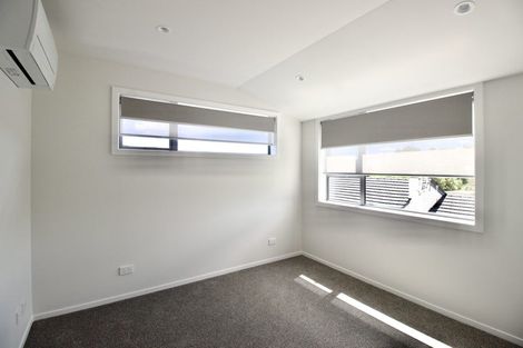 Photo of property in 5/94 Target Road, Totara Vale, Auckland, 0629