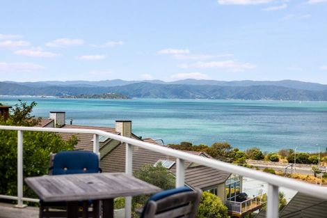 Photo of property in 11 Curnow Way, Kaiwharawhara, Wellington, 6035