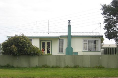 Photo of property in 33 Paritutu Road, Spotswood, New Plymouth, 4310