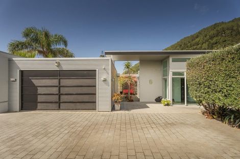 Photo of property in 40 Pauanui Beach Road, Pauanui, Hikuai, 3579