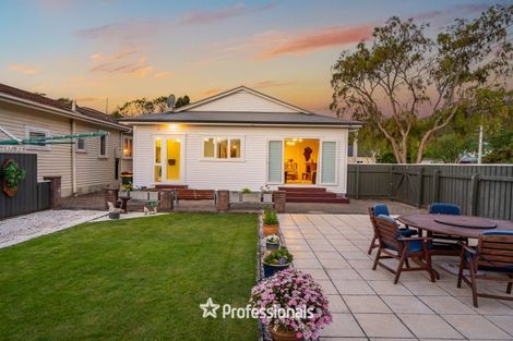 Photo of property in 32 Birdwood Road, Waterloo, Lower Hutt, 5011