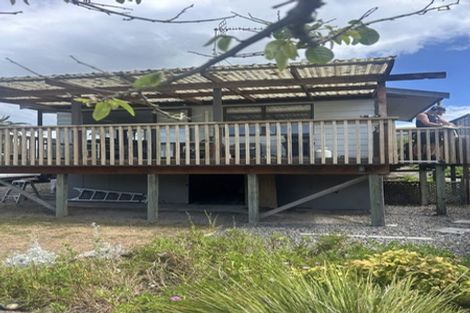 Photo of property in 1297 Papamoa Beach Road, Papamoa Beach, Papamoa, 3118