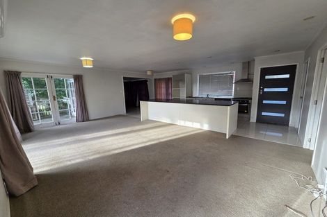 Photo of property in 67 Redoubt Road, Goodwood Heights, Auckland, 2105