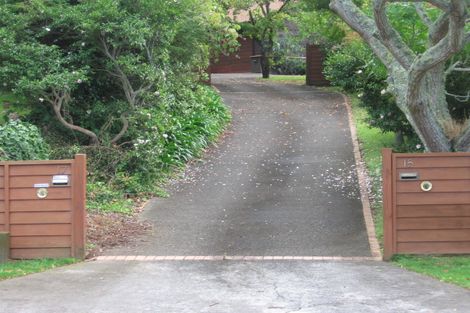 Photo of property in 17 Hamish Place, Sunnyhills, Auckland, 2010