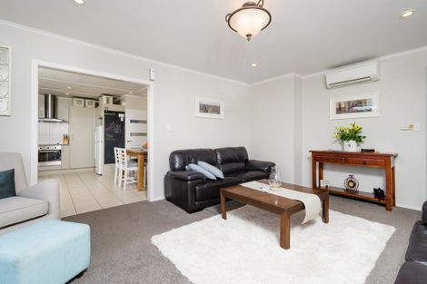 Photo of property in 4 Stafson Lane, Te Atatu Peninsula, Auckland, 0610