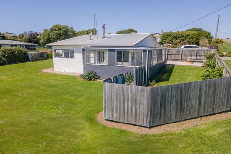 Photo of property in 15 Anderson Street, Kakanui, Oamaru, 9495