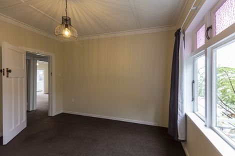 Photo of property in 14 Sugarloaf Road, Brooklyn, Wellington, 6021