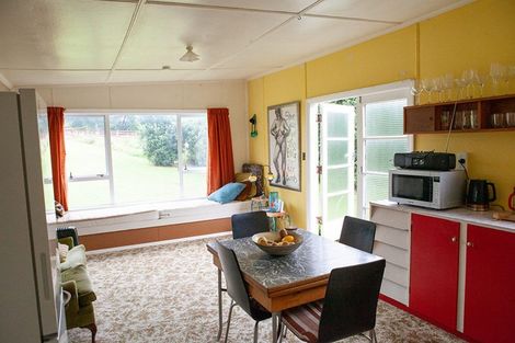 Photo of property in 23 Point Road, Mokau, 4376