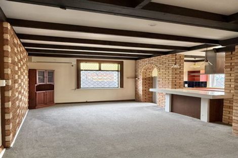 Photo of property in 98 Endeavour Street, Lyall Bay, Wellington, 6022