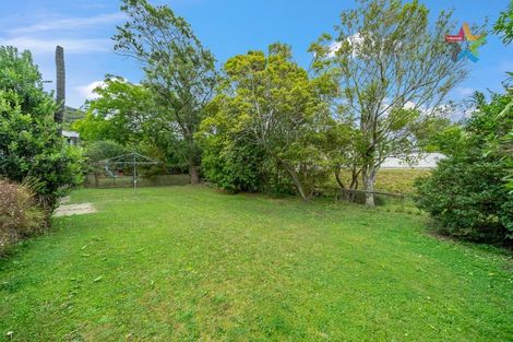 Photo of property in 1 Woodvale Grove, Fairfield, Lower Hutt, 5011