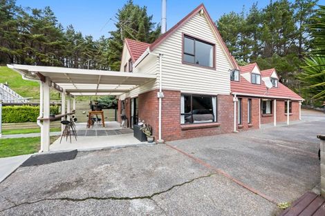 Photo of property in 65 Cottle Park Drive, Normandale, Lower Hutt, 5010