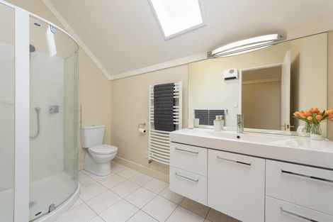 Photo of property in 77 Eleventh Avenue, Tauranga, 3110