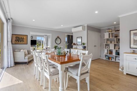 Photo of property in 12 Urumaraki Avenue, Helensville, 0800