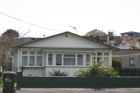 Photo of property in 86 Tukapa Street, Westown, New Plymouth, 4310