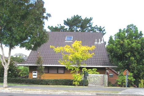 Photo of property in 1/20 Lagoon Way, West Harbour, Auckland, 0618