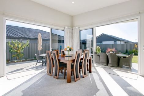 Photo of property in 6 Ruahine Road, Poraiti, Napier, 4112