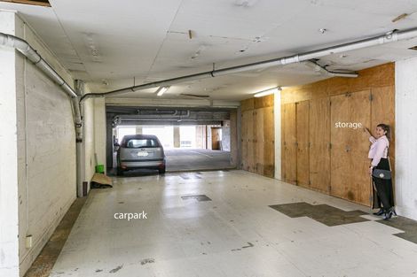 Photo of property in Endeavour Apartments, 18/125u Thorndon Quay, Pipitea, Wellington, 6011