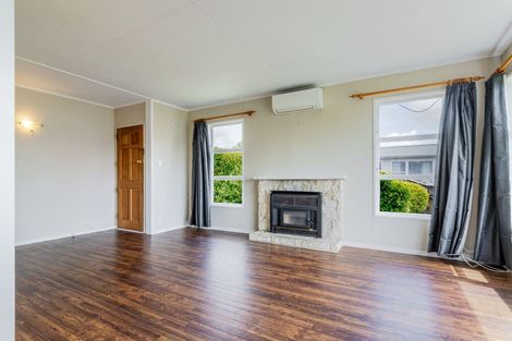 Photo of property in 18 Abraham Crescent, Milson, Palmerston North, 4414