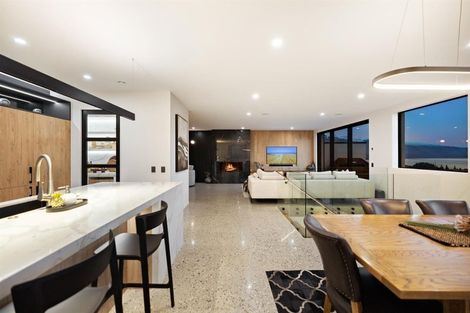 Photo of property in 10 Limerick Lane, Queenstown, 9300