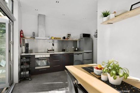 Photo of property in 59u6 Mortimer Terrace, Brooklyn, Wellington, 6021