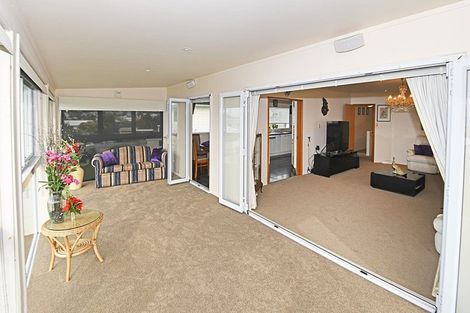 Photo of property in 5 Ngatira Place, Snells Beach, 0920