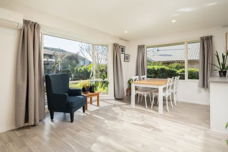 Photo of property in 2 Whitby Close, Waikawa, Picton, 7220