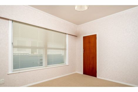 Photo of property in 417 Don Buck Road, Massey, Auckland, 0614