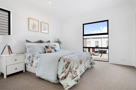 Photo of property in 5 Kitea Place, Mangere, Auckland, 2022