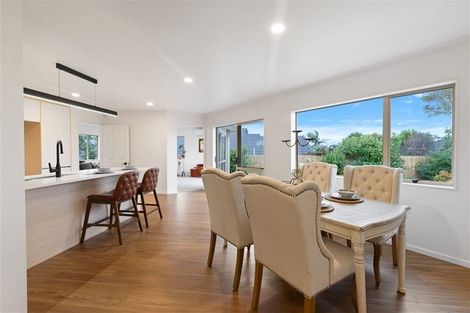 Photo of property in 36 Fleetwood Drive, Henderson, Auckland, 0612