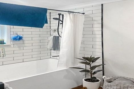 Photo of property in 5 Purnell Place, Marton, 4710