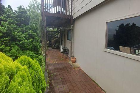 Photo of property in 37 Dominica Crescent, Grenada Village, Wellington, 6037