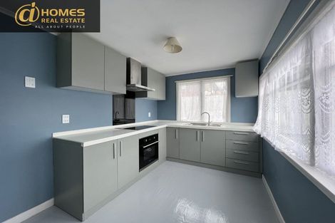 Photo of property in 13 Lavelle Road, Henderson, Auckland, 0612