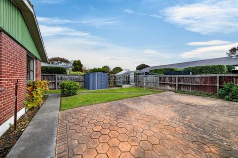 Photo of property in 70 Toorak Avenue, Avonhead, Christchurch, 8042