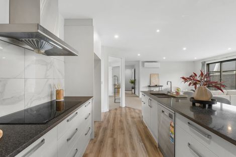 Photo of property in 11 Little Gem Road, Hornby, Christchurch, 8025