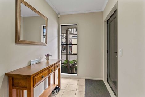 Photo of property in Te Kakariki Apartments, 5/5 Wellington Road, Paekakariki, 5034