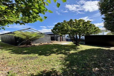 Photo of property in 3 Hartley Terrace, Massey, Auckland, 0614